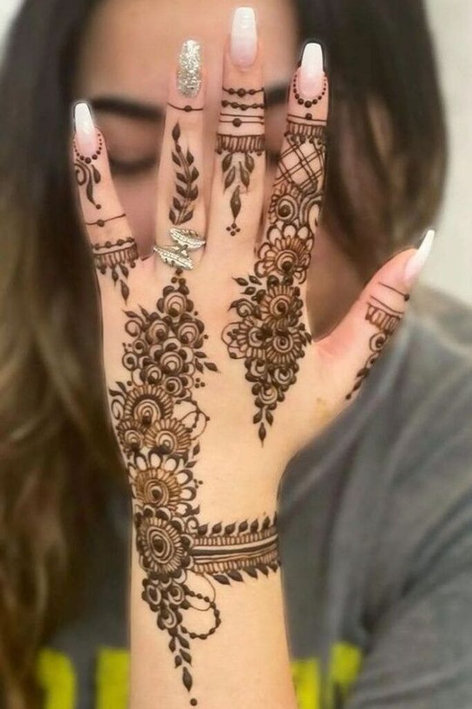 89+ Best Half Hand Mehndi Design Full (2025) 60 Half Hand Mehndi Design Full