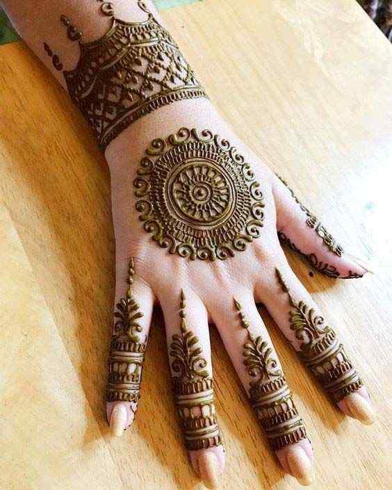 Front Hand Mehndi Design