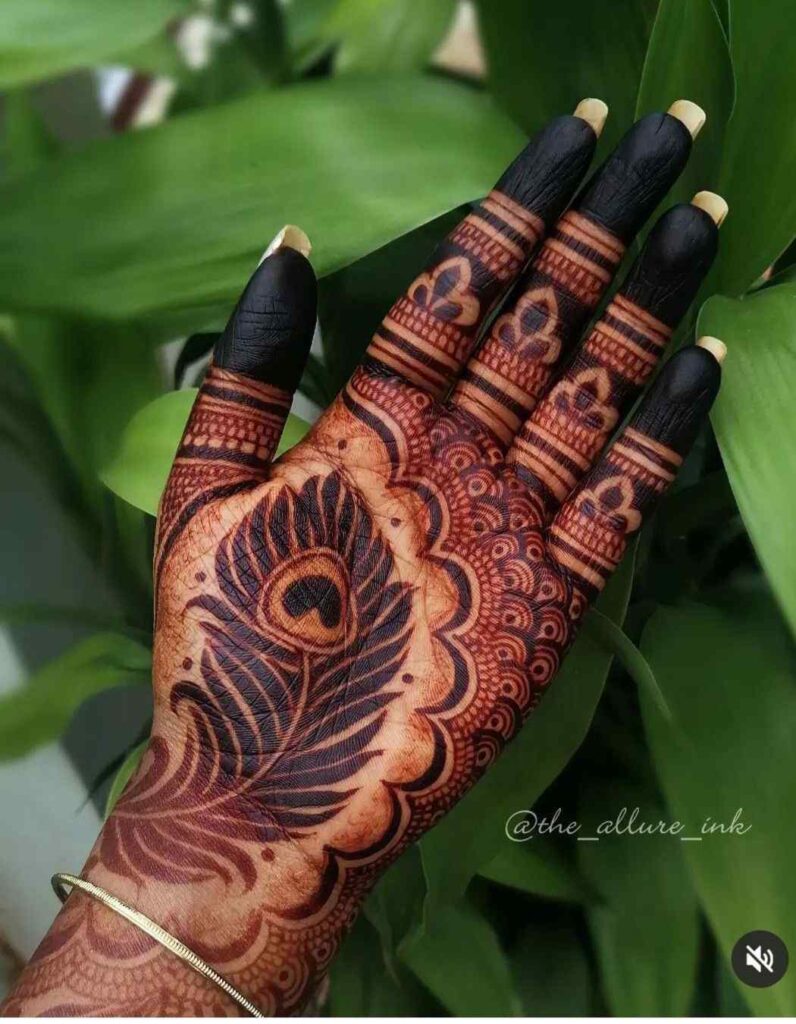 78+ Best Peacock Mehndi Design (2025) Front and Full Hand 15 peacock mehndi design