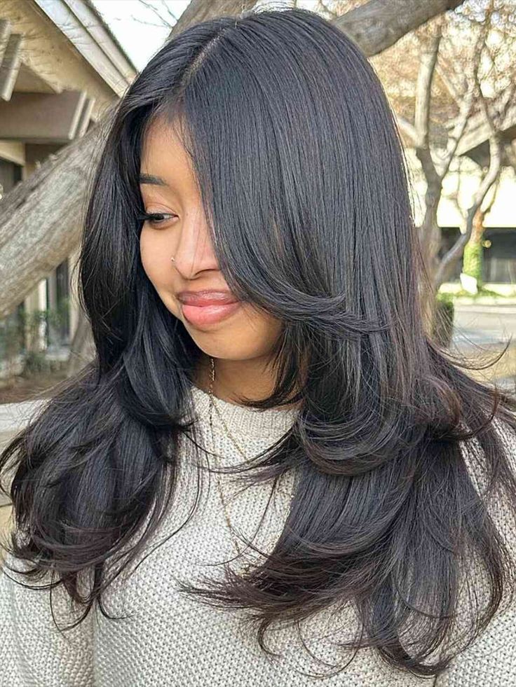 66 Stunning Layered Haircuts for Long Hair: From Short to Long Layers (with Bangs!) 30 Layered Haircuts For Long Hair