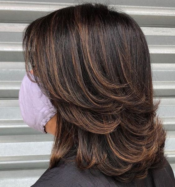 53 Chic Medium-Length Layered Haircuts: Shoulder-Length Styles & Face-Framing Layers 44 Medium-Length Layered Haircuts