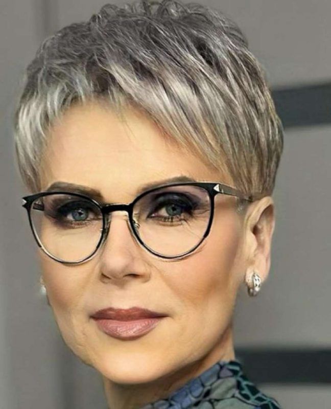 48 Chic Short Haircuts for Older Women: Stylish, Easy & Age-Defying 22 Short Haircuts for Older Women