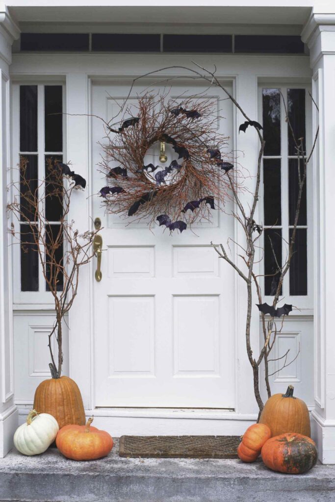 64 Spooky Halloween Decoration Ideas: DIY, Indoor, Outdoor, Office & School 5 Halloween Decoration Ideas