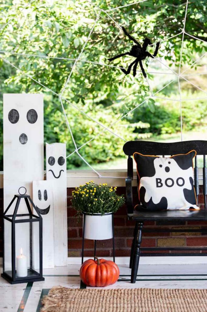 64 Spooky Halloween Decoration Ideas: DIY, Indoor, Outdoor, Office & School 18 Halloween Decoration Ideas