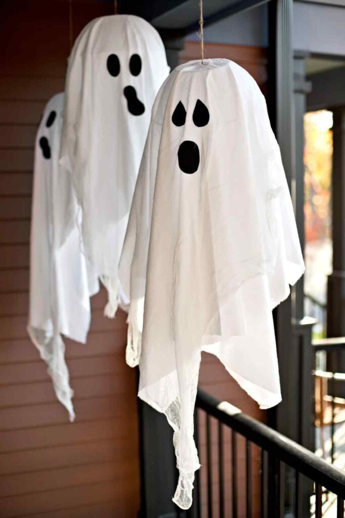 64 Spooky Halloween Decoration Ideas: DIY, Indoor, Outdoor, Office & School 45 Halloween Decoration Ideas