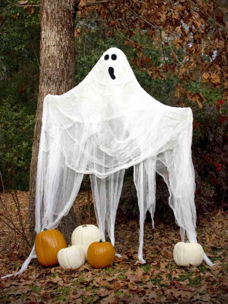 64 Spooky Halloween Decoration Ideas: DIY, Indoor, Outdoor, Office & School 29 Halloween Decoration Ideas