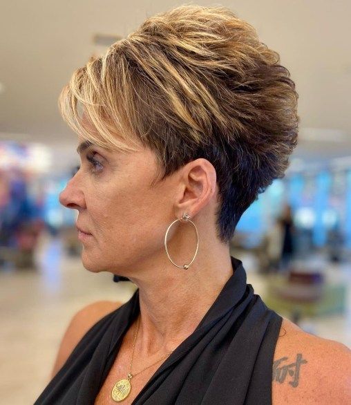 72 Trendy Pixie Haircuts for 2024: Styles for All Ages and Hair Types 28 Pixie Haircuts for 2024