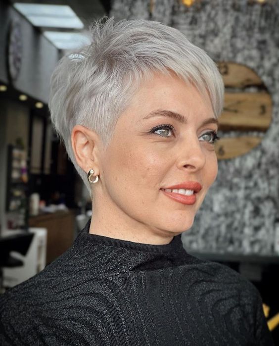 72 Trendy Pixie Haircuts for 2024: Styles for All Ages and Hair Types 24 Pixie Haircuts for 2024