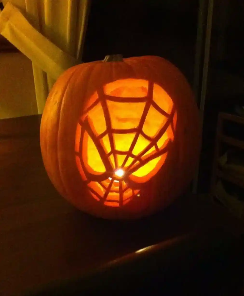 spiderman pumpkin carving