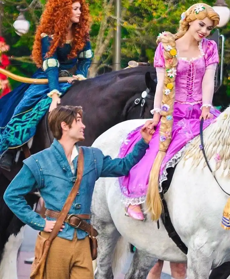 90 DIY Christmas Movie Characters Costumes: Easy Ideas for Kids and Couples 32 Christmas Movie Characters Costumes