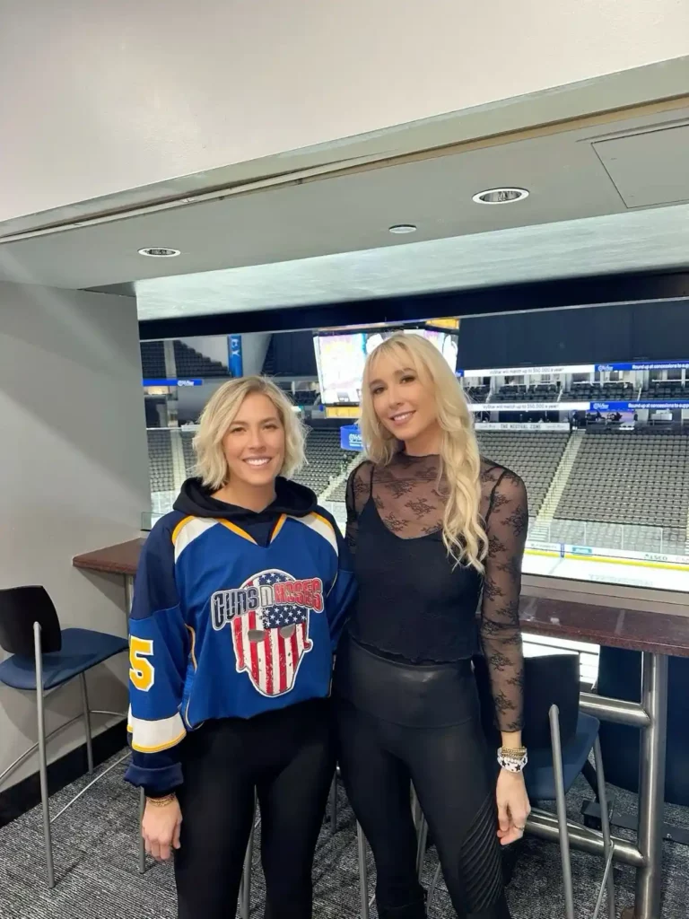 89 Hockey Game Outfits for Women: Winter to Summer Styles for Every Occasion 20 Hockey Game Outfits for Women