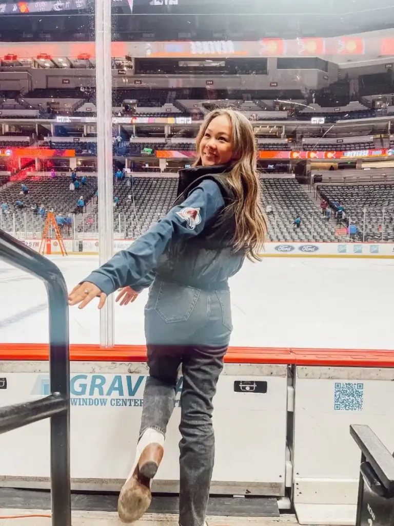 89 Hockey Game Outfits for Women: Winter to Summer Styles for Every Occasion 28 Hockey Game Outfits for Women