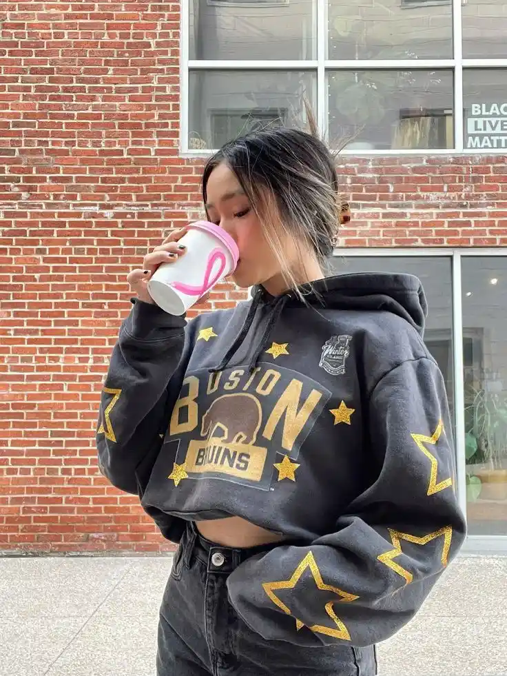 89 Hockey Game Outfits for Women: Winter to Summer Styles for Every Occasion 45 Hockey Game Outfits for Women